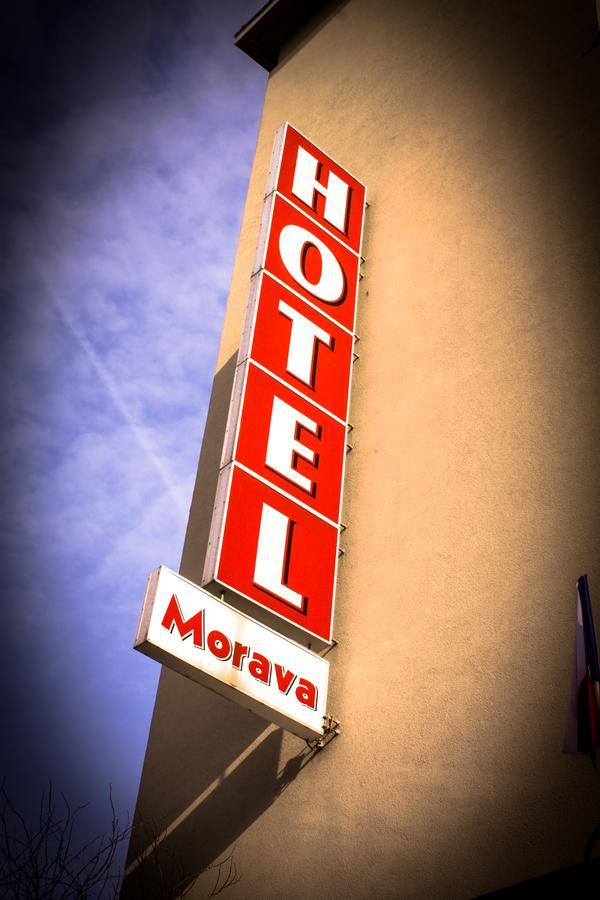 Hotel Morava Uherské Hradiště Exteriör bild